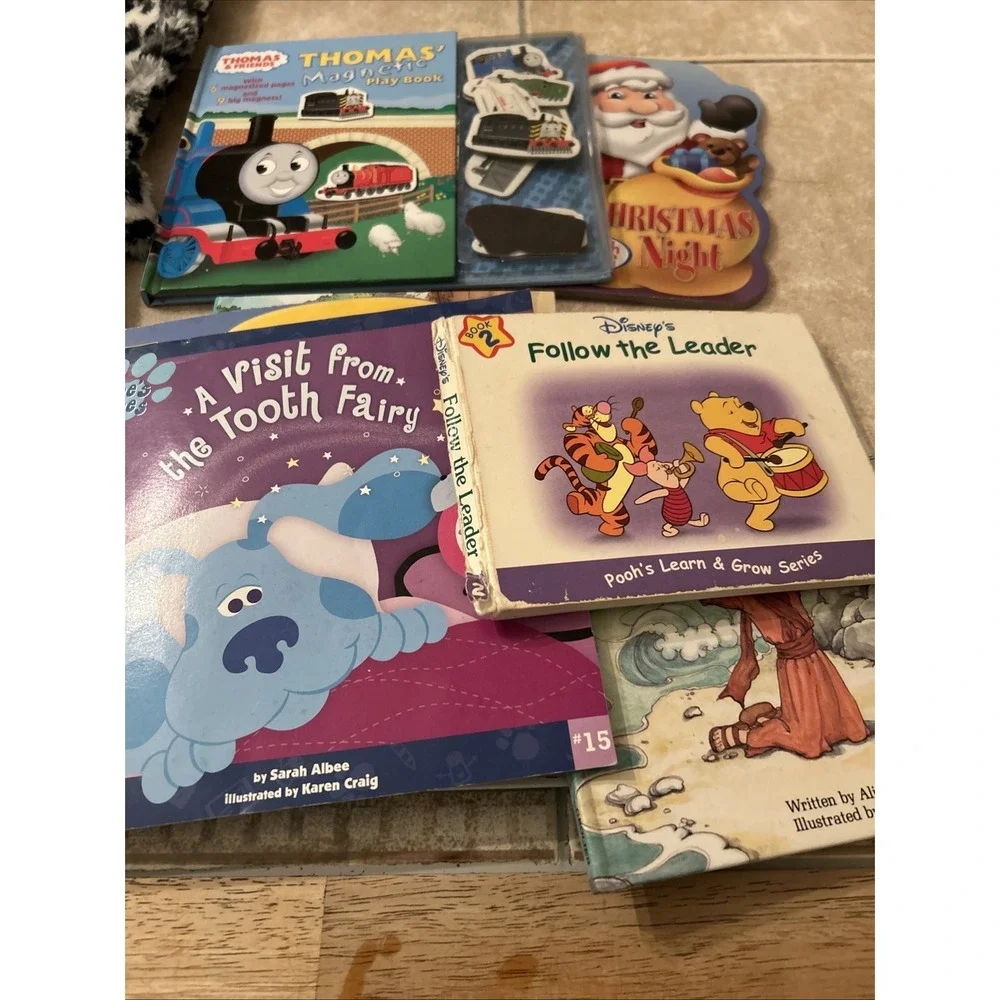 Lot Of 8 Children's Reader Vintage Books 2000's Blues Clues Pooh Thomas The Trai